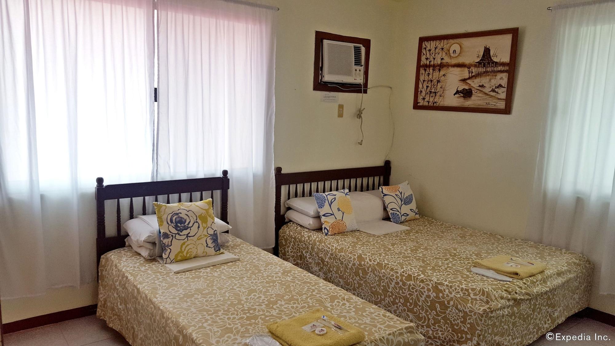 Lola Itang Pension House Tiniguiban Esterno foto
