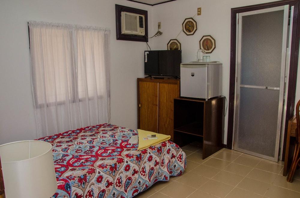 Lola Itang Pension House Tiniguiban Esterno foto