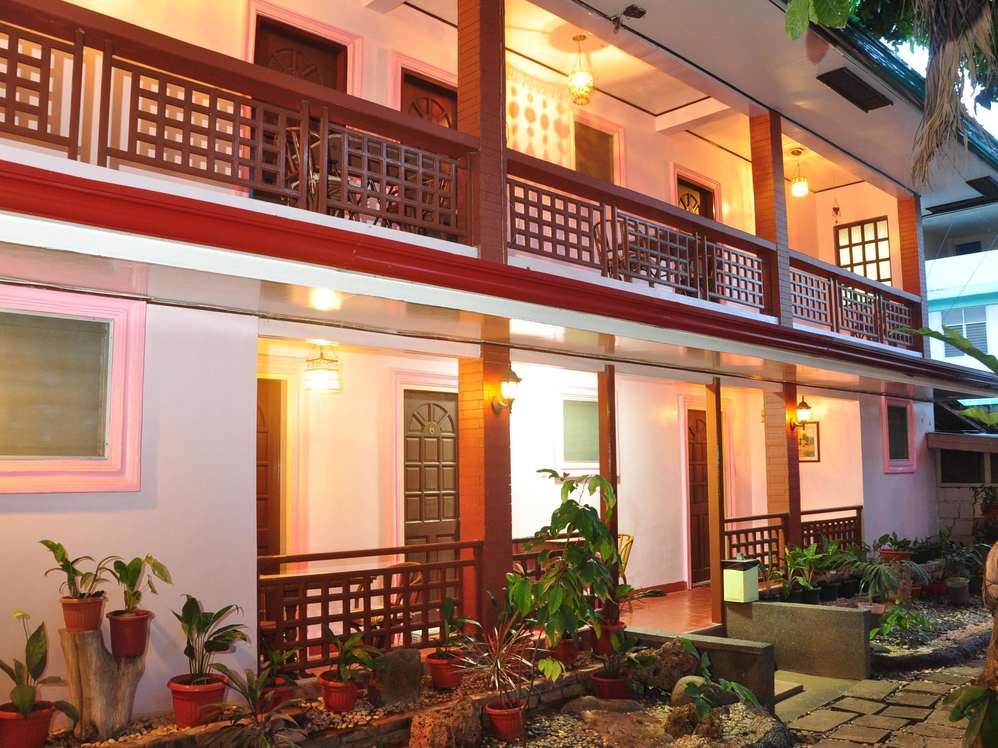 Lola Itang Pension House Tiniguiban Esterno foto