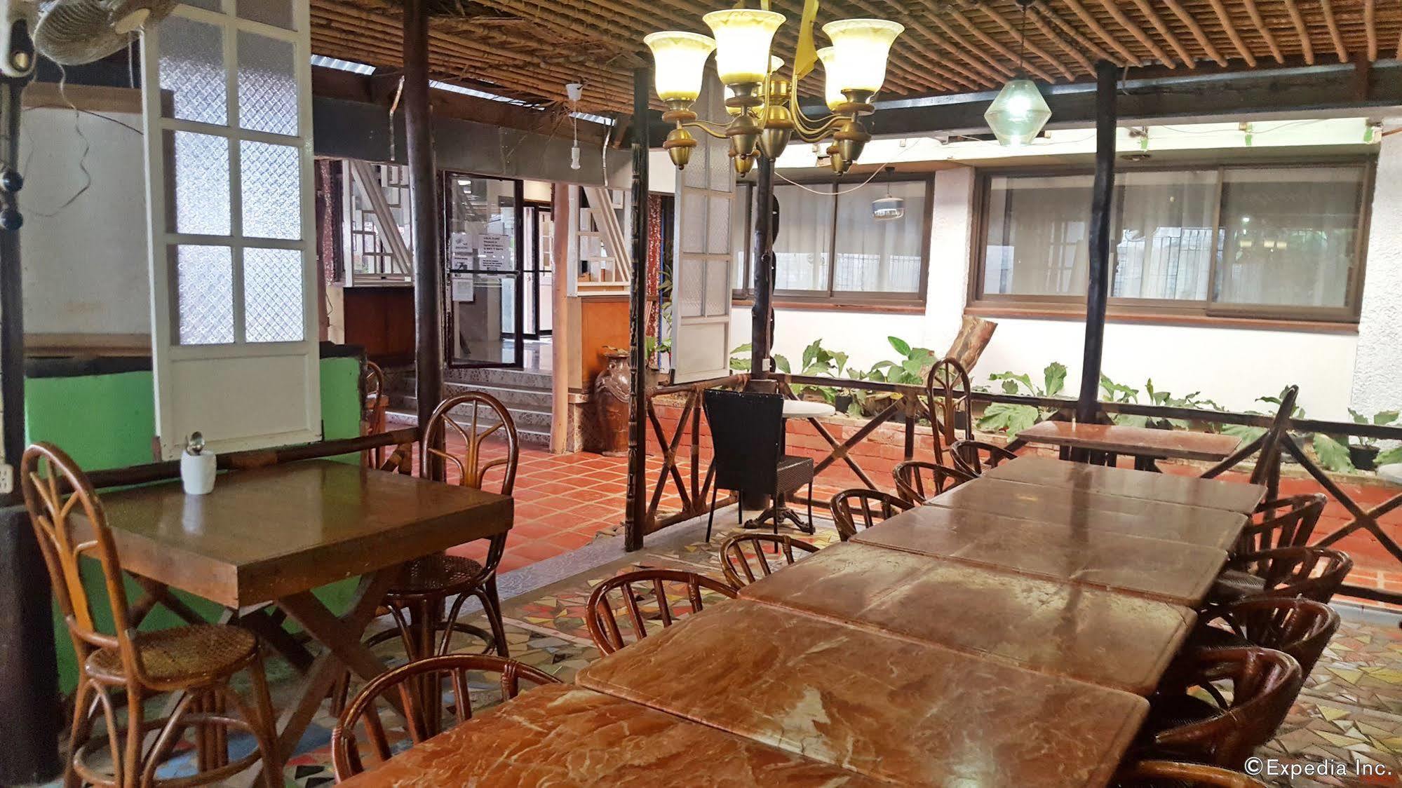 Lola Itang Pension House Tiniguiban Esterno foto