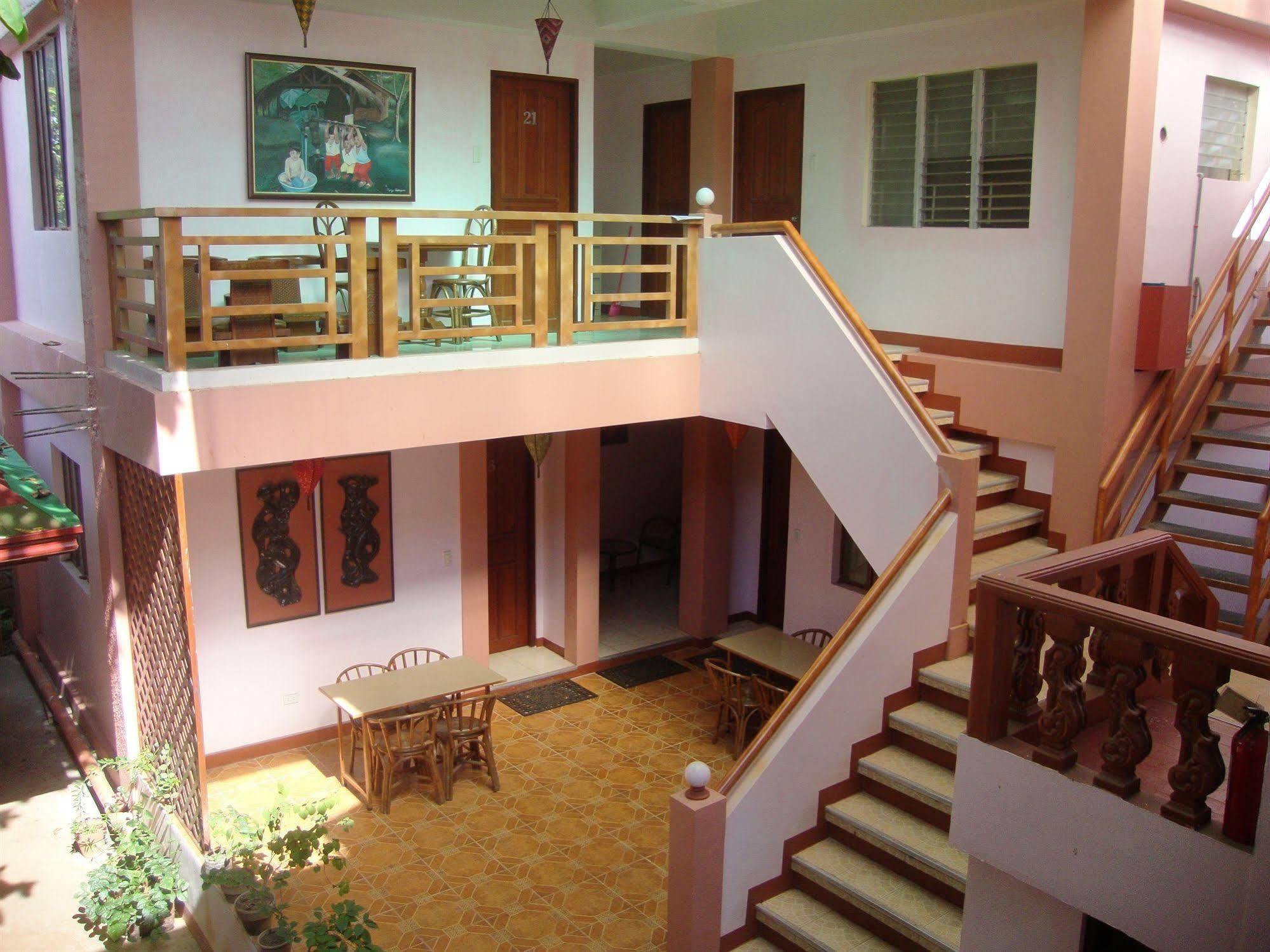 Lola Itang Pension House Tiniguiban Esterno foto