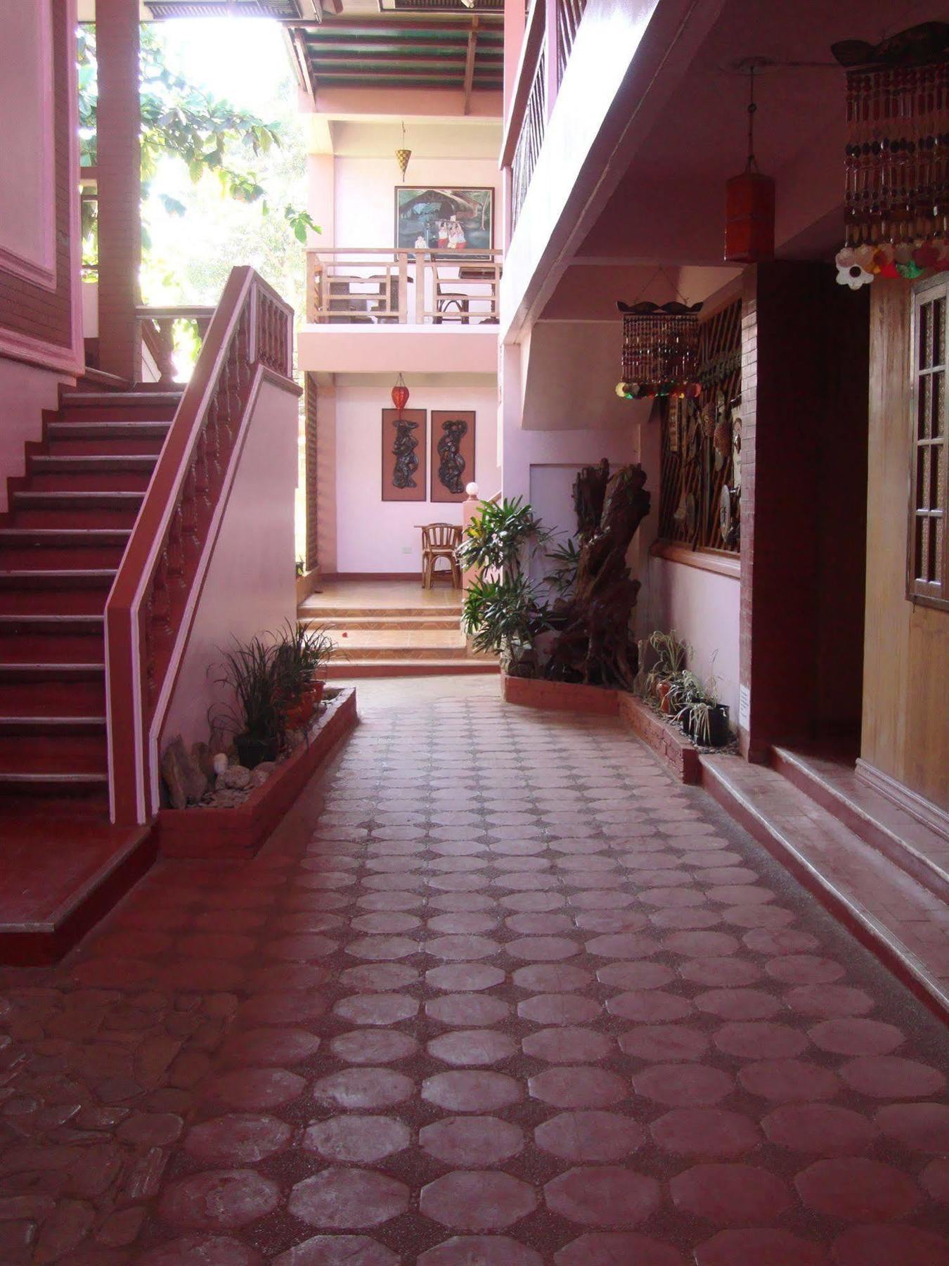 Lola Itang Pension House Tiniguiban Esterno foto