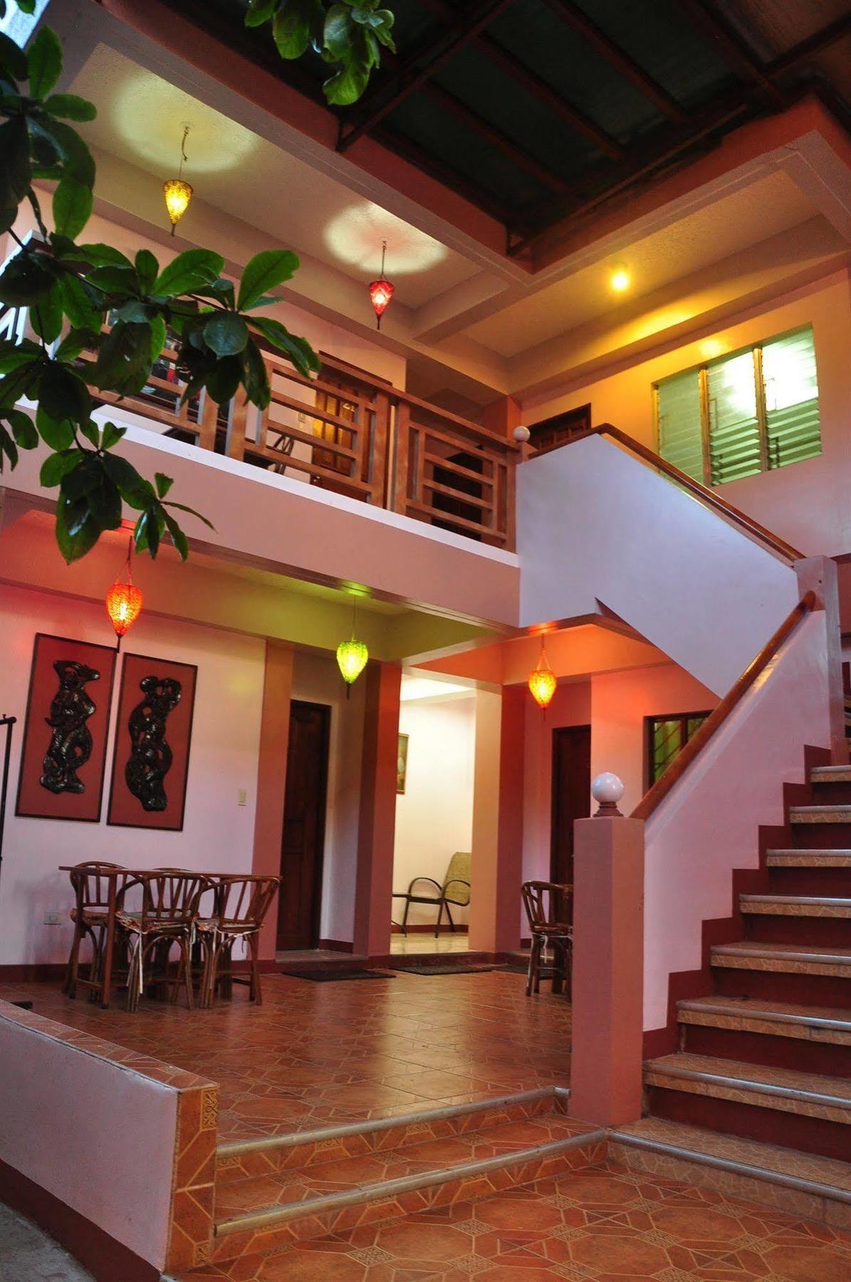 Lola Itang Pension House Tiniguiban Esterno foto