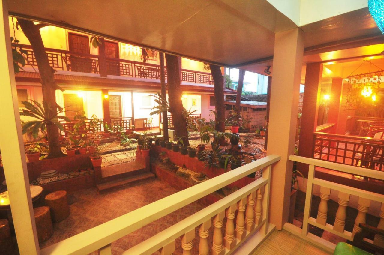 Lola Itang Pension House Tiniguiban Esterno foto