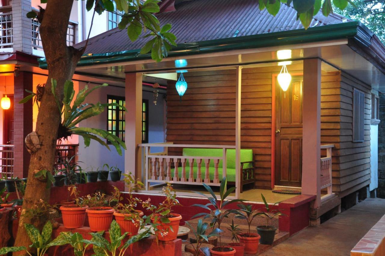 Lola Itang Pension House Tiniguiban Esterno foto