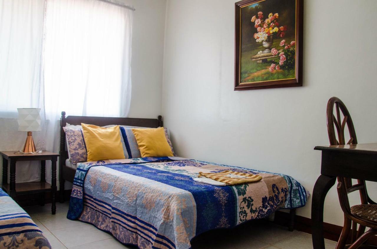 Lola Itang Pension House Tiniguiban Esterno foto