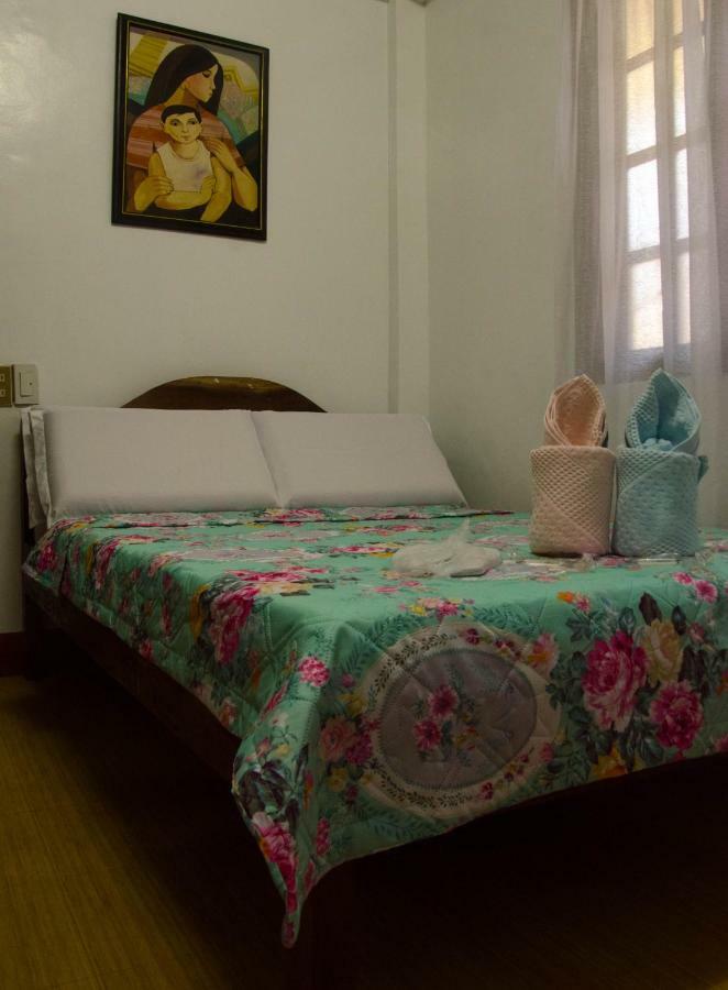 Lola Itang Pension House Tiniguiban Esterno foto