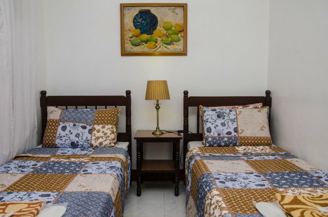 Lola Itang Pension House Tiniguiban Esterno foto